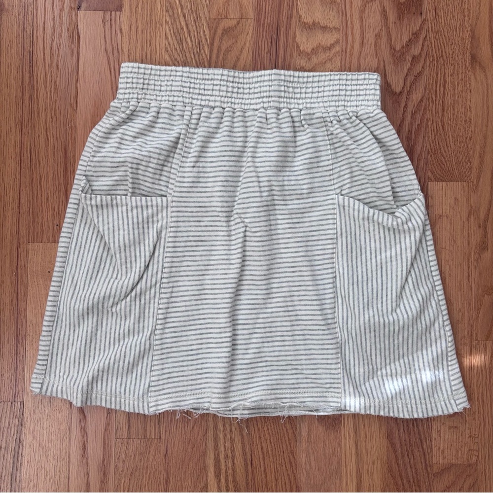 Hem & Thread Neutral Striped Comfy Knit Skirt Size Small